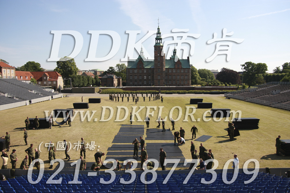 黑色定制（5）_广场草坪地面保护材料样板图片,帝肯(DDK)_7000_222（草坪保护材料）效果图，草坪保护板,草坪保护垫,草坪专用盖板,草坪地板