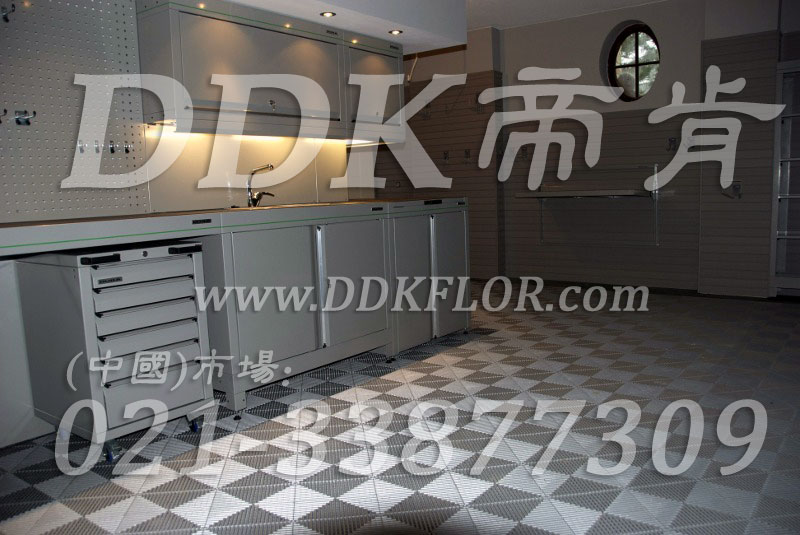 灰白相间新型厨房防滑地砖（2）
