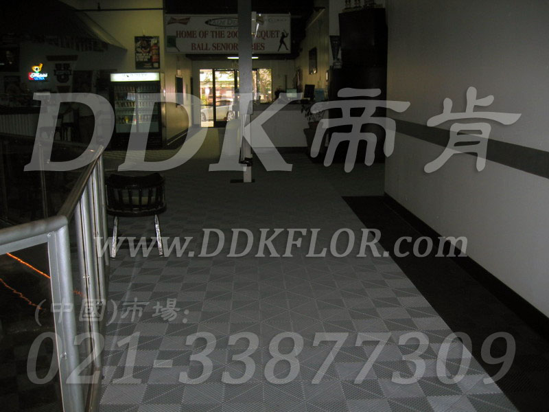 经典灰（1）快速拼装型办公室地板砖样板图片,帝肯(DDK)_8100_8850（办公室地面装修材料）效果图,办公室pvc地板,办公室地板,办公室地板砖,办公室地板胶,办公室地胶,办公室塑胶地板,办公室片材地板