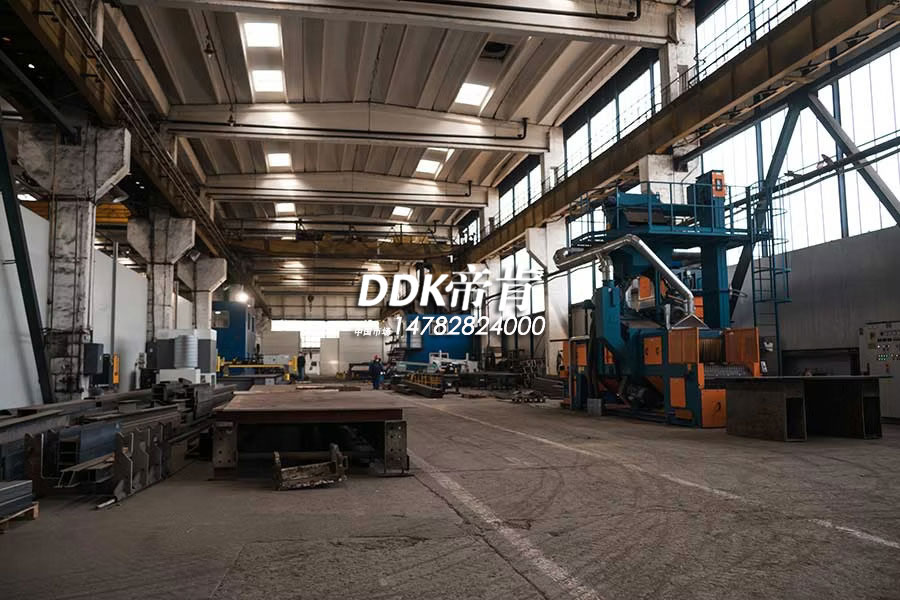 为什么厂房地面这么差？商业逻辑、监管漏洞与行业惯例